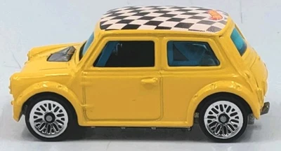 MINI Cooper Hot Wheels 2000 First Editions #90 Yellow Lace Wheels 1:64 Loose - Image 1 of 4