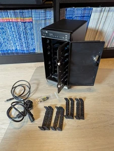 Fantec QB-X8US3-6G | Festplatten-Gehäuse für 8 HDDs | USB3 | bis zu 144TB  | OVP - Bild 1 von 6