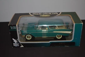 Road Tough Chevrolet Nomad 1957 scala 1:18 collezione pressofusa come nuova con scatola - Foto 1 di 7