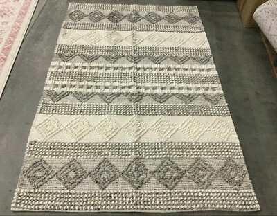 Alfombra GRIS/MARFIL 4' X 6' defecto, precio reducido 1172630083 NAT102A-4 Foto 1 de 4