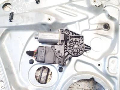 Volkswagen Passat 2001 Window Motor rear Left 119095xxx, 119095-xx #1881089-56 - Изображение 1 из 4