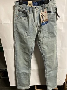 Boys Levi's 502 Tapered Fit Strong Performance Jeans in Regular 16reg 28W30L - Picture 1 of 2