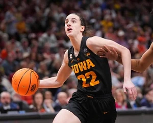8x10 Photo CAITLIN CLARK Iowa Hawkeyes Basketball NCAA All Time Leading Scorer - Picture 1 of 1