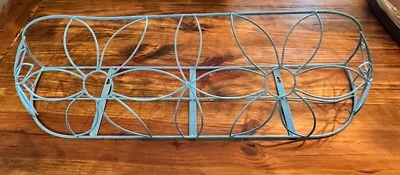 Maceta de alambre azul vintage de 30" para colgar en la pared flores cesta de metal margarita Foto 1 de 4