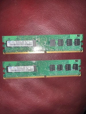 Samsung 1GB (2x512MB) 1Rx8 PC2-5300U-555-12-ZZ DDR2-667MHz Desktop Memory - Image 1 of 2