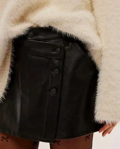 Minifalda vegana Free People Wynne talla 29 nueva con etiquetas $78 botón reparación dos puntos  - Imagen 1 de 13