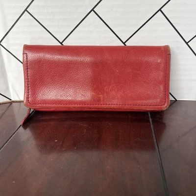 Billetera de colección Fossil 8” X 3” mantequilla cuero rojo suave doble pliegue tarjetas con cremallera Foto 1 de 4