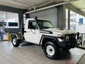 2018 Toyota Landcruiser Workmate Manual 4x4 EASY FINANCE 02 9479 9555 - Picture 1 of 24