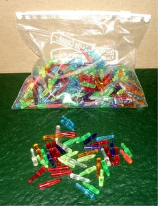 100 Stück - Hasbro Lite Brite Ersatzheringe mehrfarbig gemischt - Bild 1 von 2