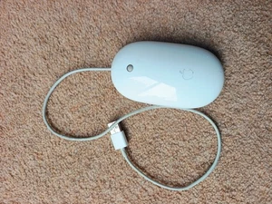 Genuino Apple Wired Mighty Mouse A1152 USB láser óptico - Imagen 1 de 2