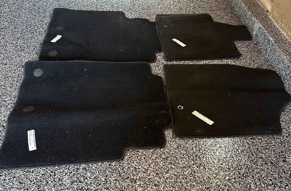 Juego de 4 alfombrillas mopar de fábrica OEM 13-19 Dodge Grand Caravan OEM Foto 1 de 1