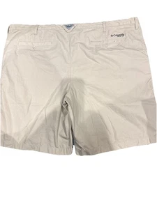 Columbia PFG Men’s Shorts Beige Khaki Tan Size 48 10" Inseam minor Spots - Picture 1 of 9