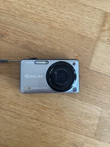 Fotoapparat; Casio High Speed Exilim; EX-ZR10 - Bild 1 von 4