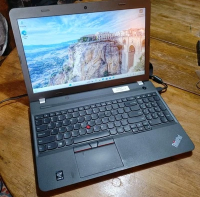 Lenovo ThinkPad E550 15.6" Laptop i3-5005u, 8GB RAM, 500GB HDD Win 11  - Image 1 of 4