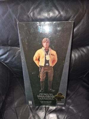 SIDESHOW Exclusive #2141 STAR WARS LUKE SKYWALKER REBEL HERO YAVIN IV 1:6 Scale - Image 1 of 4