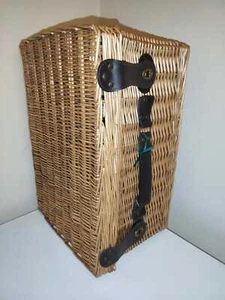 RECTANGULAR WOVEN /WICKER /PICNIC/STORAGE BASKET LIDDED - Picture 1 of 6