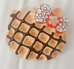 ESTRELLA PATRON DECO Rare Vontage Hello Kitty Waffle Squishy Squishies Japan - Bild 1 von 2