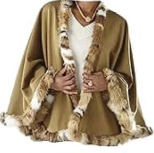 Hellbraun Cape Halstuch Schal Leopard Tiger Kunstfellbesatz beige MIDNIGHT VELVET One Size - Bild 1 von 8