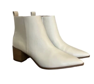 Ivory Pointed Toe Boots. Size 9 - Picture 1 of 10