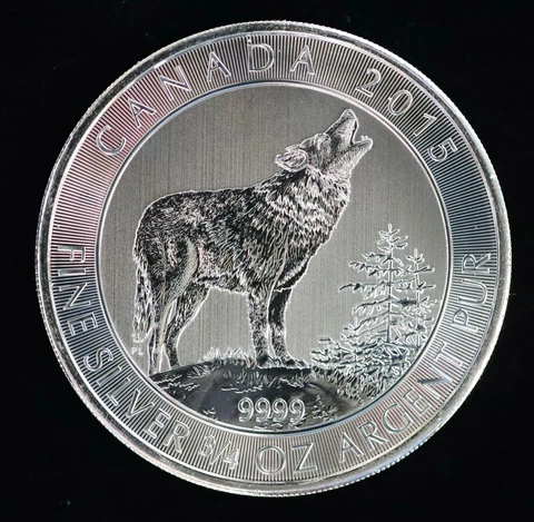 2015 $2 Canadian 3/4 oz .9999 Silver Grey Howling Wolf Coin Cover