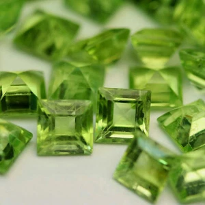 1 Peridot Carre Neon Grün 3x3mm, 4x4mm, 5x5mm! - Bild 1 von 2