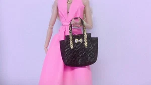 Luxus Puppenhandtasche: Handarbeit aus echtem Leder mit Zirkonanhänger. - Bild 1 von 2