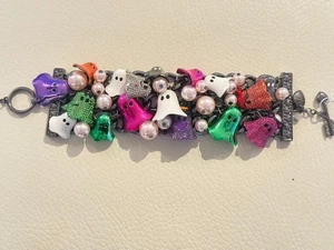 NWT Betsey Johnson Halloween Ghost Charm statement Bracelet Pearls & Charms $168 - Picture 1 of 6
