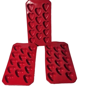Mini Stampo Cuori Silicone Lotto di 3 Rosso 14 Pezzi Ciascuno 1,25 Pollici Antiaderente - Foto 1 di 9