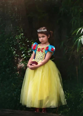 Trish Scully Child Snow White Gown Costume, Size 2 - Image 1 of 4