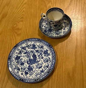 ANTIQUE BURGESS & LEIGH BURLEIGH WARE REGAL PEACOCK CUP & SAUCER & SIDE PLATE - Picture 1 of 3