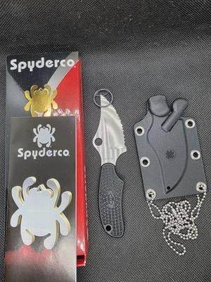 Cuchillo de cuello Spyderco Ark hoja fija borde dentado con caja Foto 1 de 2