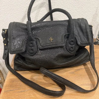 Bolso de hombro Cole Haan de cuero granulado negro con asa superior cierre de solapa Foto 1 de 4