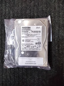 Toshiba DT01ACA100 1TB 3.5" SATA III HDD Hard Drive  - Picture 1 of 3