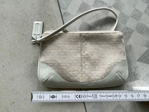 Coach Clutch/Schlüssel ,Tasche weiß Leder mit sicherem Zipper, wie neu - Bild 1 von 3