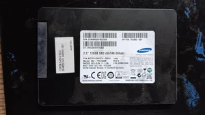 Unidad de estado sólido SSD SATA Samsung 128 GB 2,5" MZ-7PD128M - Imagen 1 de 2