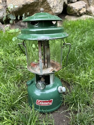 Gran Funcionamiento Coleman 220 K Linterna Blanco Gas Dos Mantos Coleman Linterna 220K Foto 1 de 4