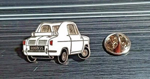 Vespa Pin 400 Kleinwagen weiß emailliert - Maße 30x19mm - Bild 1 von 1