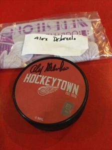 Alex Delvecchio Signed Detroit Red Wings Puck. - Picture 1 of 5
