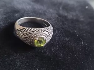 Vintage CNA Peridot Filigree Sterling Silver Ring 8.5 size signed - Picture 1 of 4