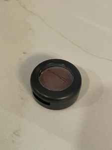 MAC M·A·C Eye Shadow Flirty Number Frost 0.05 oz/1.5 g Full Size New No Box - Picture 1 of 3