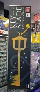 Kingdom Hearts KEY BLADE 950mm Proplica Magic activation sound Bandai Japan. - Imagen 1 de 3