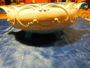 beau plat coupe a fruit porcelaine  ,blanc un peu de bleu ans 60-70 - Picture 1 of 5