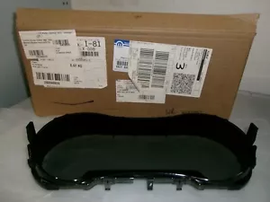 Jeep Grand Cherokee Instrument Cluster Cover Trim 68216990AA - Picture 1 of 6