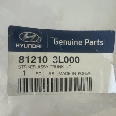 Genuine OEM Hyundai Door Lock Striker 812103L000 •  New Open Box - Image 1 of 4