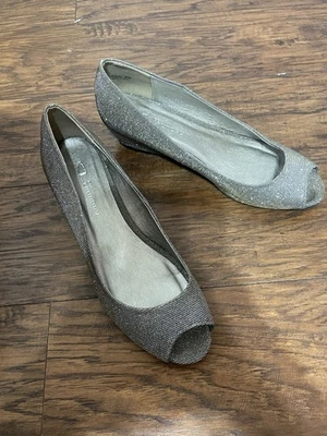 Zapatos de salón de cuña Seychelles coco peltre marrón imitación gamuza para mujer talla 8 W Foto 1 de 2