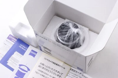 [Brand New] Carl Zeiss Planar T* 50mm f/2 ZM Lens Black for Leica M from Japan - Image 1 of 4