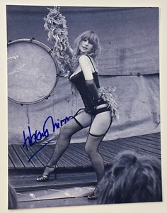Signed Photo Dame Helen Mirren Autographed Dancing Sex Queen 70's era Caligula - Picture 1 of 5