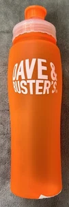 Dave And Buster's fluoreszierende orange Kunststoff Wasserflasche - neu mit Aufkleber - Bild 1 von 2