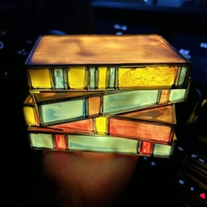 1*Stained Glass Stacked Books Lamp Stained Glass Table Lamp Vergissim Book Light - Picture 1 of 4