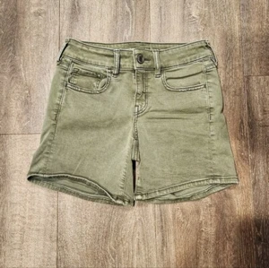 American Eagle Super Stretch Olive Midi Short - Größe 0 - Bild 1 von 3